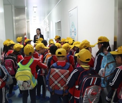 800余名師生、家長在仙客來開展社會實踐活動