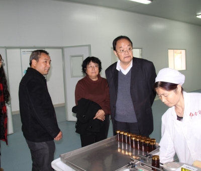 陳若蕓研究員考察仙客來有機靈芝全產(chǎn)業(yè)鏈可視工廠