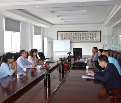 江西省政府決策咨詢委員會秘書處處長李鵬飛一行蒞臨仙客來公司調(diào)研、考察科技創(chuàng)新