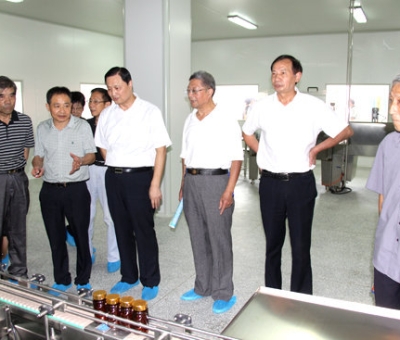 江西省老科協(xié)領(lǐng)導(dǎo)、老專家蒞臨仙客來公司考察老科協(xié)科技（培訓(xùn)）示范基地工作