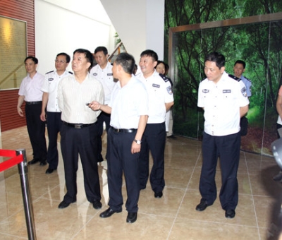 江西省公安廳黨委委員、常務(wù)副廳長章凱旋蒞臨仙客來公司調(diào)研公安機(jī)關(guān)服務(wù)企業(yè)發(fā)展新思路