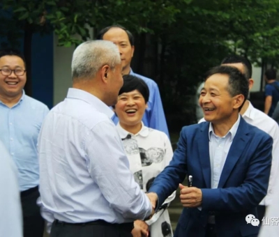 全國(guó)政協(xié)副主席、九三學(xué)社中央常務(wù)副主委邵鴻一行蒞臨仙客來(lái)生物科技有限公司視察調(diào)研。