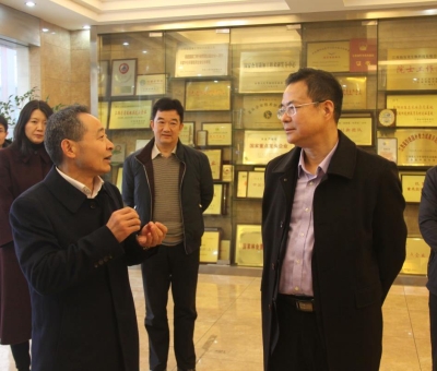 省稅務(wù)局領(lǐng)導(dǎo)送政策、送溫暖！為仙客來公司高質(zhì)量發(fā)展助力