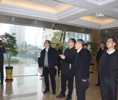 江西省委統(tǒng)戰(zhàn)部副部長、省民宗局局長曹國慶蒞臨仙客來公司調(diào)研民族團結(jié)進步創(chuàng)建示范工作