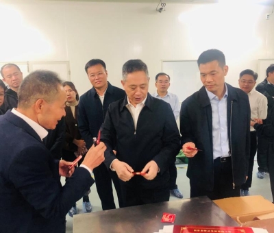 省政協(xié)副主席、黨組副書記、省級林長陳俊卿蒞臨仙客來公司調(diào)研