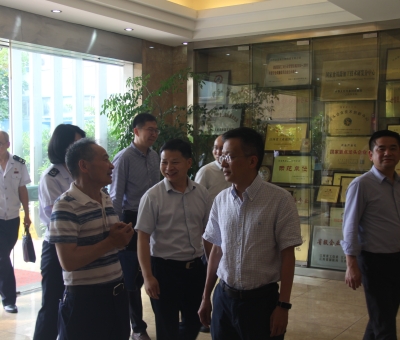 江西省稅務(wù)局黨委委員、總審計師賴竹華一行蒞臨仙客來考察調(diào)研